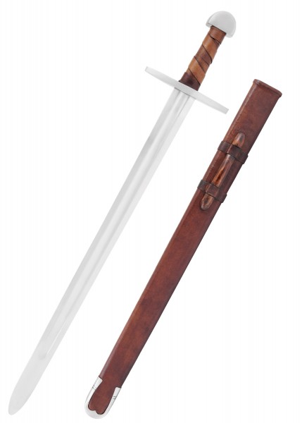 Das Bild zeigt ein Normannen-Schwert mit Scheide. Das Schwert besitzt eine lange, gerade Klinge und einen Leder umwickelten Griff. Die Scheide ist aus braunem Leder gefertigt und hat Metallbeschläge an den Enden.