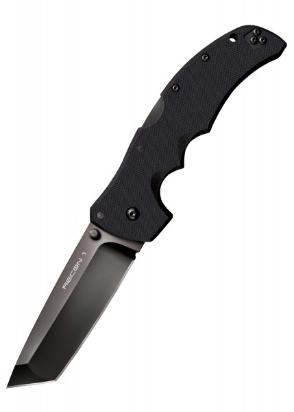 Das Taschenmesser Recon 1 hat eine Tanto-Klinge aus S35VN-Stahl. Es ist schwarz und hat einen ergonomischen Griff, der für gute Handhabung sorgt. Die Vorderseite der Klinge trägt den Schriftzug „RECON 1“. Seine robuste Konstruktion macht es für Outdo