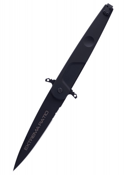 Das Extrema Ratio BD4 LUCKY ist ein schwarzes Taschenmesser mit schlankem Design. Die Klinge trägt den Markenschriftzug 'Extrema Ratio'. Der ergonomische Griff und die stabile Bauweise machen es zu einem zuverlässigen Begleiter.