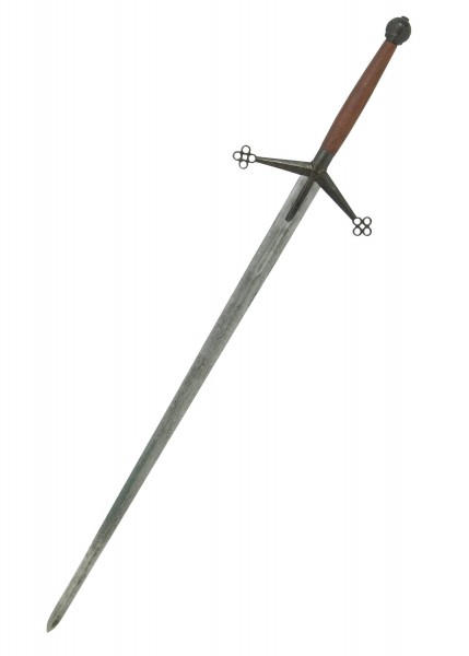 Schottisches Claymore Schwert mit Antik-Finish. Dieses zweihändige Schwert besitzt eine lange Klinge und einen hölzernen Griff. Die kunstvoll gestalteten Parierstangen und die Alterungseffekte verleihen ihm ein authentisches, historisches Aussehen.