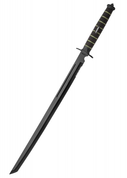 Das USMC Blackout Combat Schwert mit Nylonscheide zeigt eine elegante, mattschwarze Klinge mit gezahnten Rändern und einem ergonomischen Griff. Ideal für Sammler und Outdoor-Abenteuer.