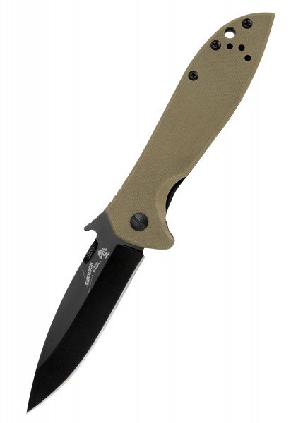 Das Kershaw EMERSON CQC-4K Taschenmesser zeigt sich mit einer robusten schwarzen Klinge und einem olivfarbenen Griff. Die schlanke Bauweise und strategisch platzierte Schrauben sorgen für Stabilität und einfache Handhabung.